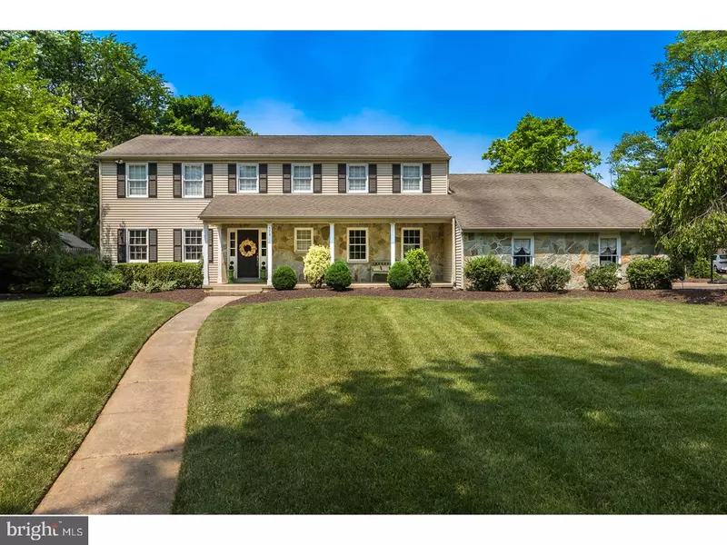 573 SENTINEL RD, Moorestown, NJ 08057