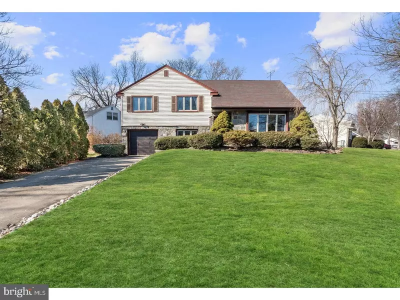 195 BOXWOOD LN, Cinnaminson, NJ 08077