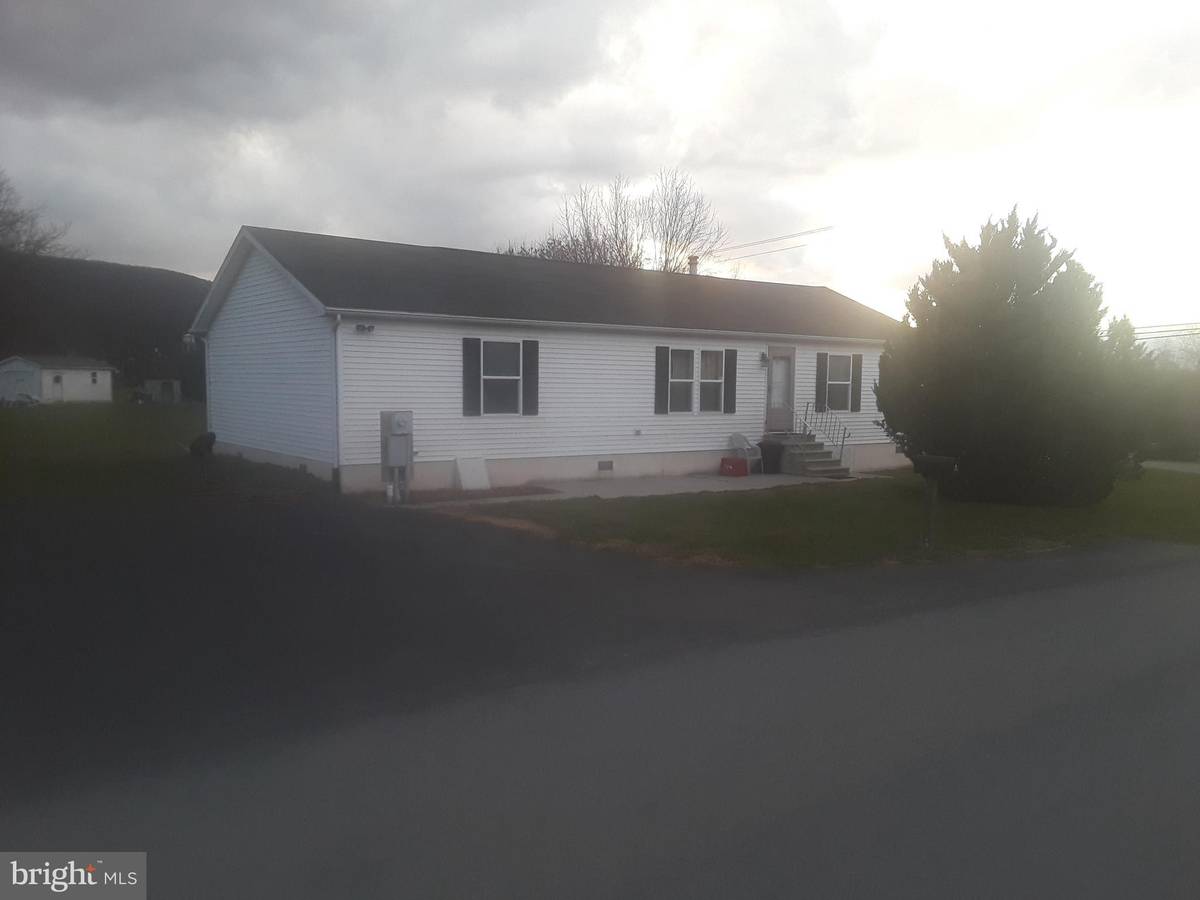 Mount Holly Springs, PA 17065,2 CEDAR ST