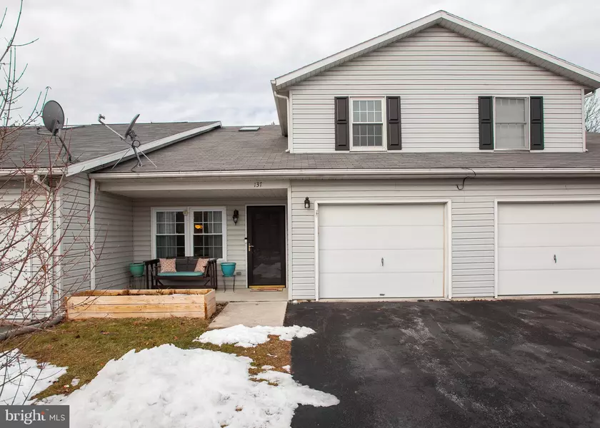 137 PARTRIDGE CIR, Carlisle, PA 17013