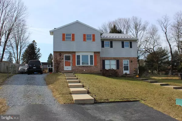 Ephrata, PA 17522,240 RIVERVIEW DR