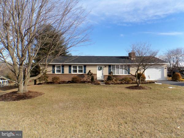 5708 OAKWOOD DR, Mercersburg, PA 17236