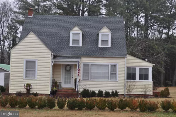 5851 SHARPS RD, Warsaw, VA 22572