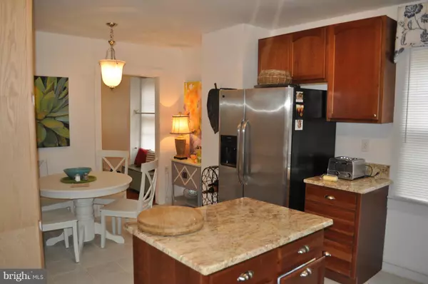 Warsaw, VA 22572,5851 SHARPS RD