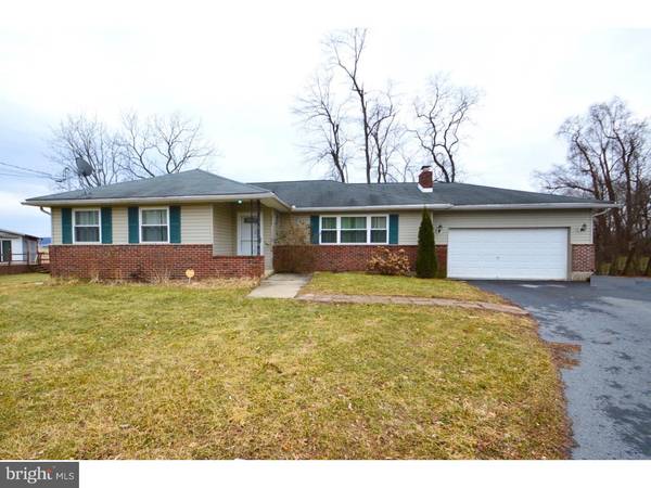 10236 TREXLER RD, Breinigsville, PA 18031