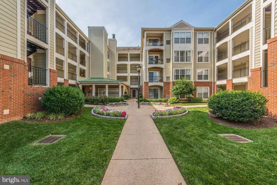 1100 QUAKER HILL DR #425, Alexandria, VA 22314