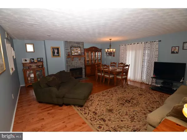 Hamilton, NJ 08690,25 PINEDALE CT