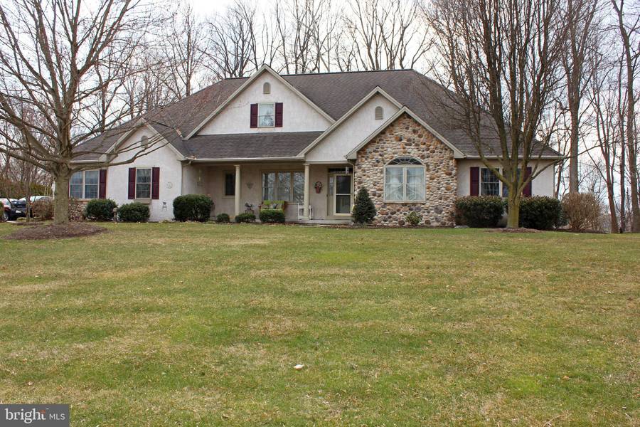 157 SWEDESFORD LN, Millersville, PA 17551