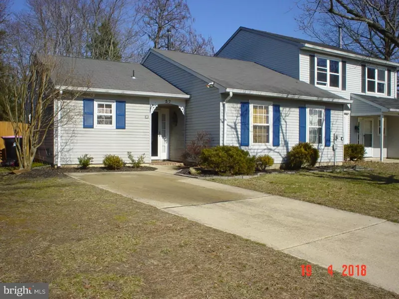 37 CHERRY CIR, Blackwood, NJ 08012