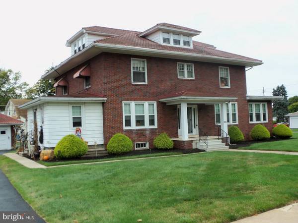 4246 KUTZTOWN RD, Temple, PA 19560