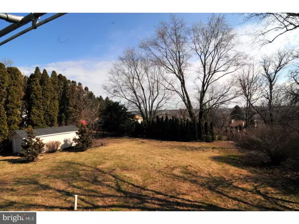 Hockessin, DE 19707,540 HOLLY KNOLL RD