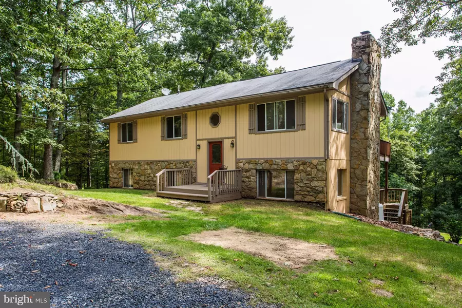 9463 MOUNTJOY RD, Marshall, VA 20115