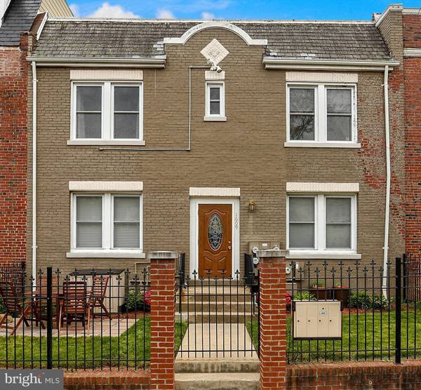 1609 ISHERWOOD ST NE #1, Washington, DC 20002