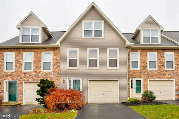 324 OAKRIDGE DR, Mountville, PA 17554