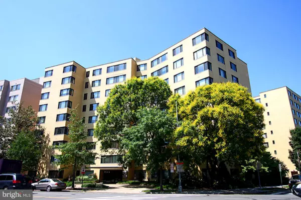 5410 CONNECTICUT AVE NW #303, Washington, DC 20015