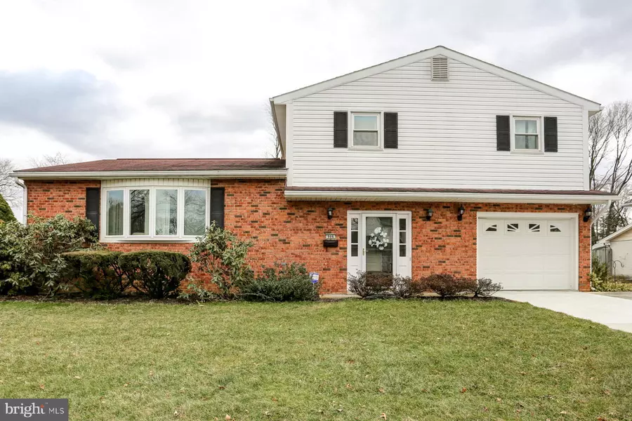 906 COCKLIN ST, Mechanicsburg, PA 17055