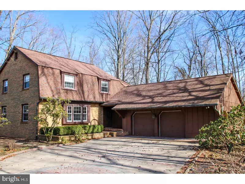 25 COOPERS RUN DR, Cherry Hill, NJ 08003