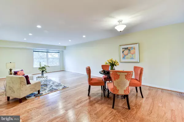 Mclean, VA 22102,7600 TREMAYNE PL #313