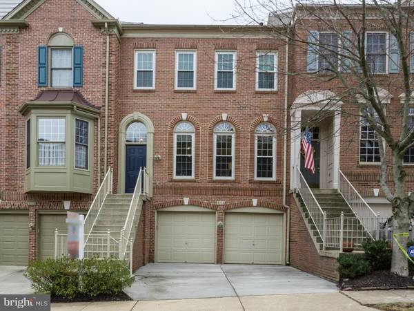 9510 LAGERSFIELD CIR, Vienna, VA 22181