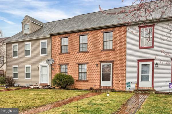 79 CARRIAGE HOUSE DR, Willow Street, PA 17584