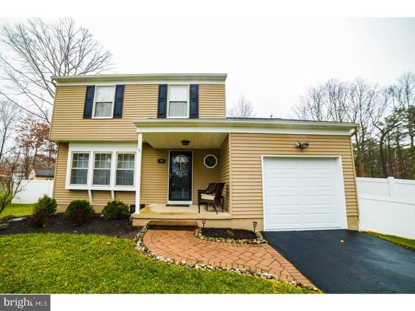 15 DOTTIE LN, Sicklerville, NJ 08081