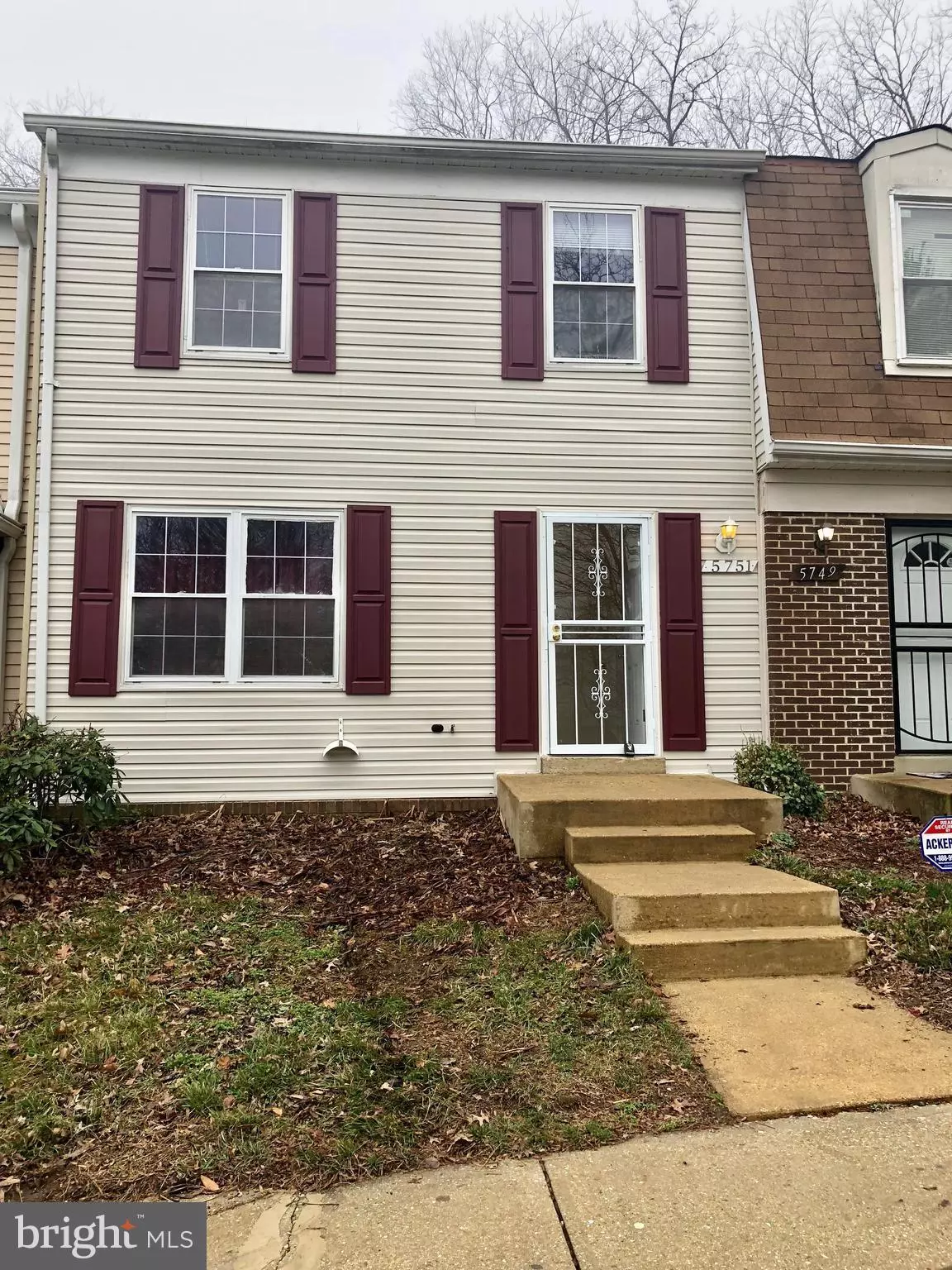 Capitol Heights, MD 20743,5751 FALKLAND PL