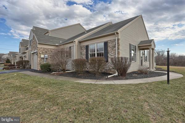 2088 DEER RUN DR, Hummelstown, PA 17036