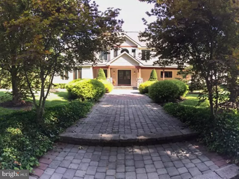 44 SUMMIT AVE, Berlin, NJ 08009