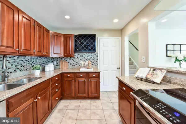 Alexandria, VA 22309,3460 LITTLE HUNTING CREEK DR