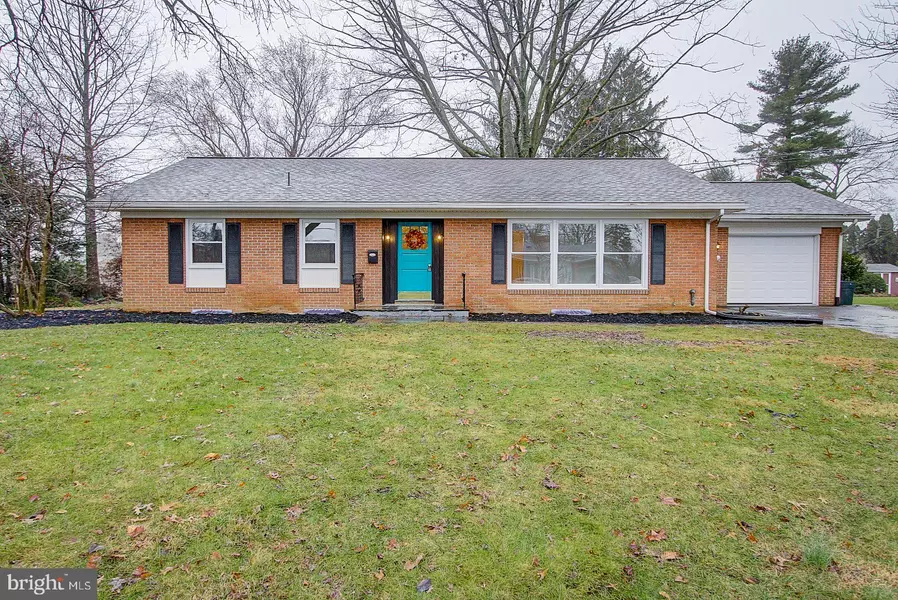 1750 RIDGE AVE, East Petersburg, PA 17520