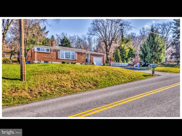 500 WOODLAND VIEW DR, York, PA 17406