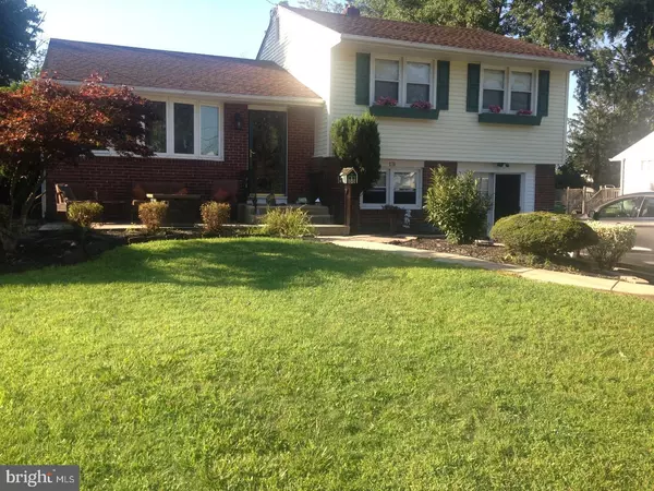 131 WILLOWBROOK RD, Cherry Hill, NJ 08034