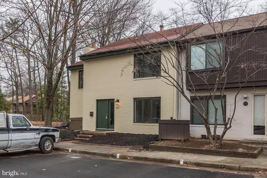 2001 SARAZEN PL, Reston, VA 20191