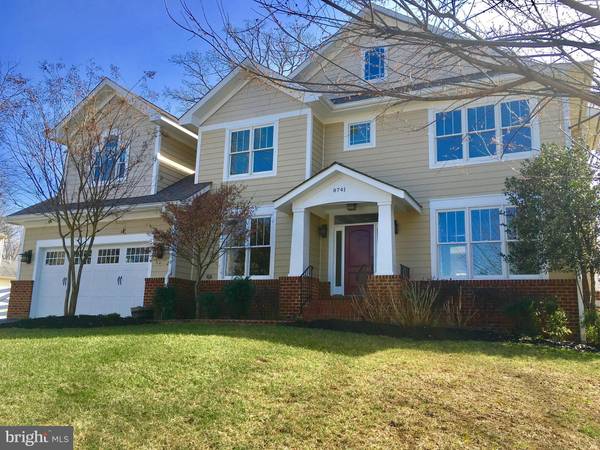 8741 CHERRY DR, Fairfax, VA 22031