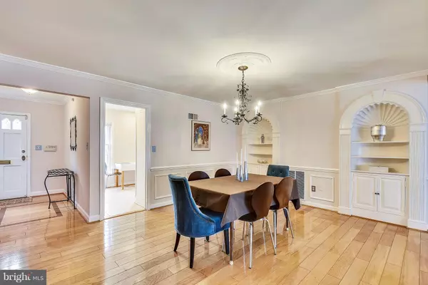 Bethesda, MD 20816,5105 WESTBARD AVE #6