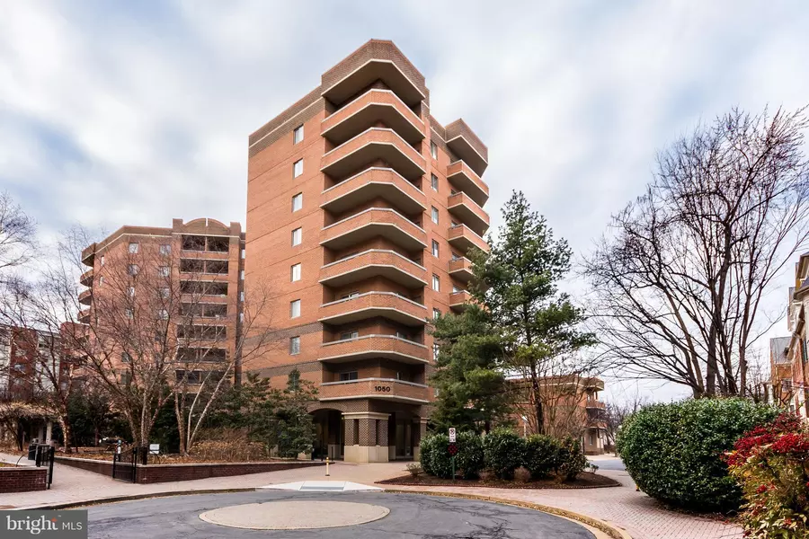 1050 STUART ST #600, Arlington, VA 22201