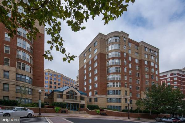 3830 9TH ST N #PH5E, Arlington, VA 22203