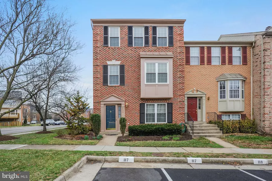 5496 MIDDLEBOURNE LN, Centreville, VA 20120