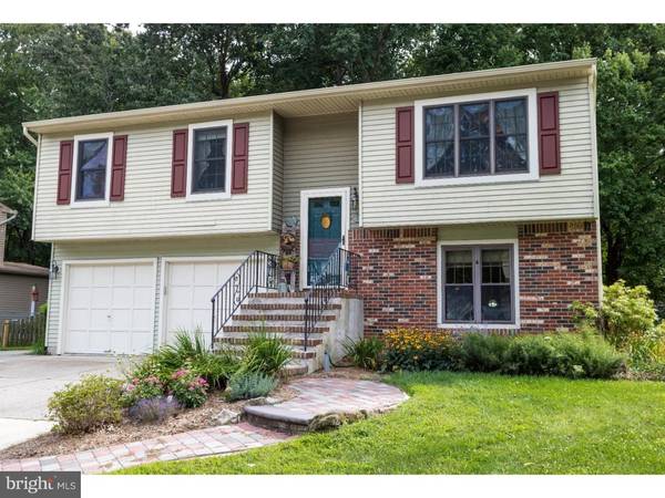 13 QUAIL HOLLOW DR, Westampton, NJ 08060