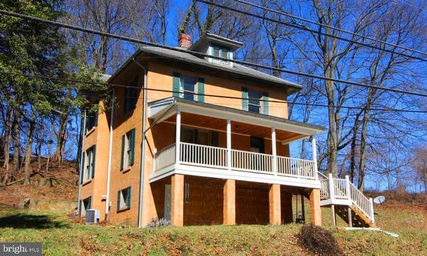 45 E MAIN ST, New Freedom, PA 17349