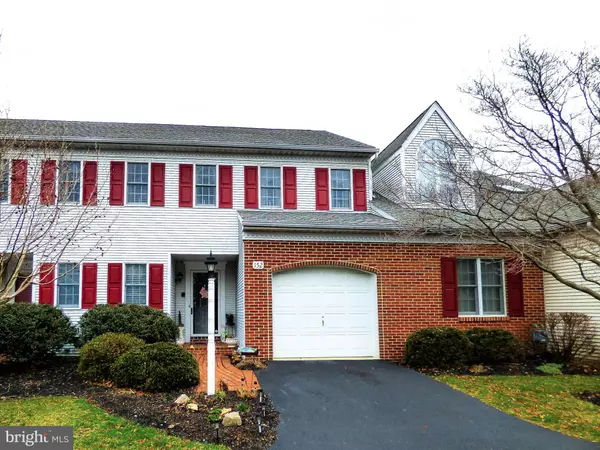 152 CARRIAGE HILL LN, York, PA 17406