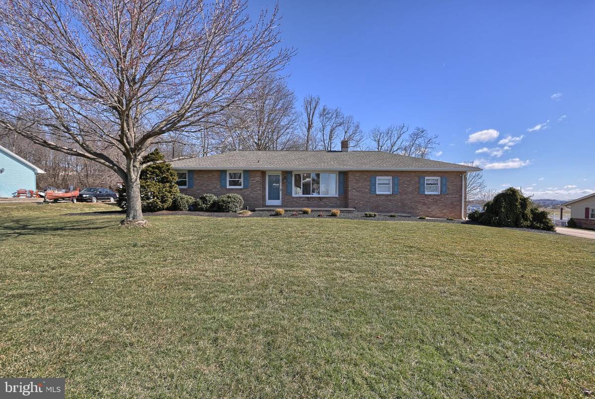 Fredericksburg, PA 17026,108 MELANIE DR