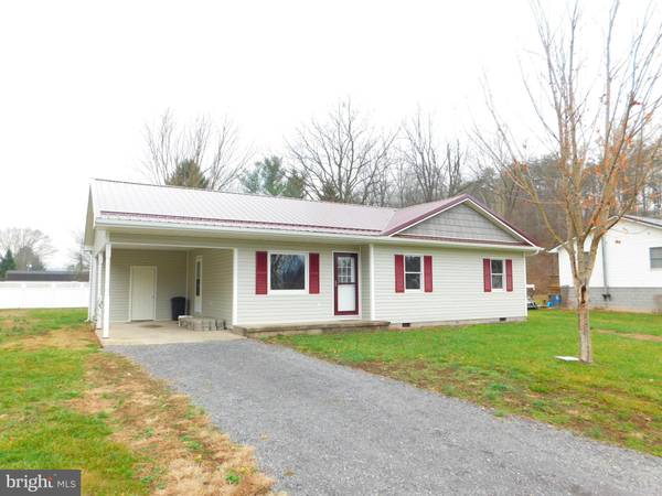 81 SIOUX LN, New Creek, WV 26743