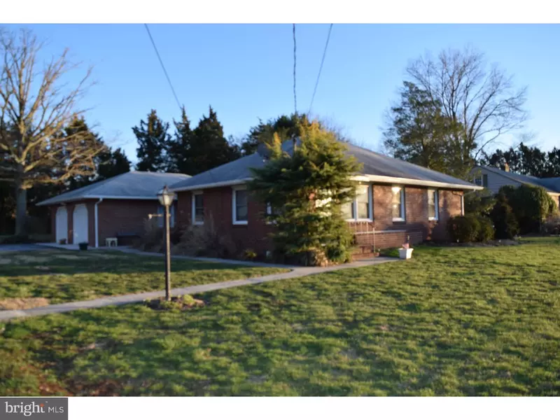 360 KINGS HWY, Mannington, NJ 08079