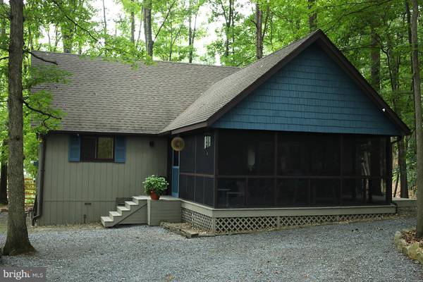 49 PILEATED WOODPECKER LN, Hedgesville, WV 25427