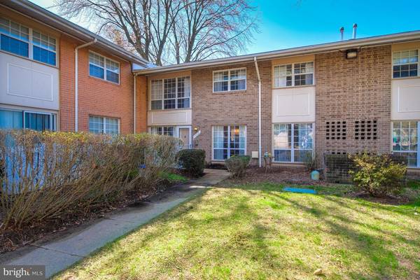 1963 KENNEDY DR, Mclean, VA 22102