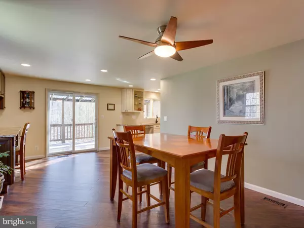 Springfield, VA 22152,8927 PARK FOREST DR