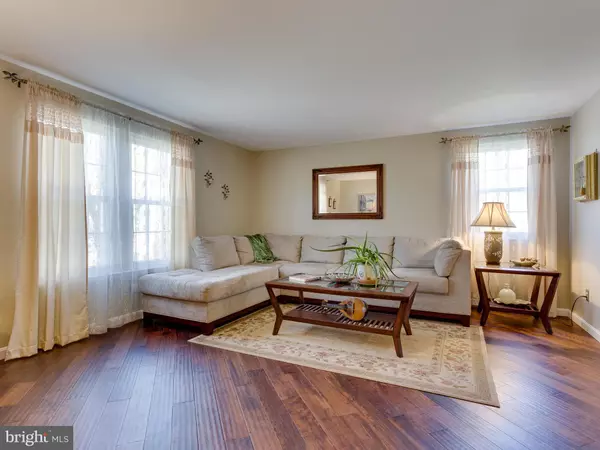 Springfield, VA 22152,8927 PARK FOREST DR