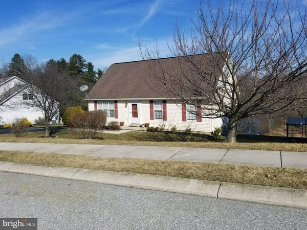 4 CHANTILEAR CT, Stewartstown, PA 17363