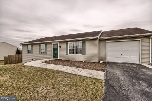 5 SIR WILLIAM DR, Newville, PA 17241